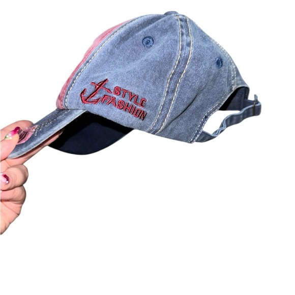 Shark Hat - Picture 4 of 6